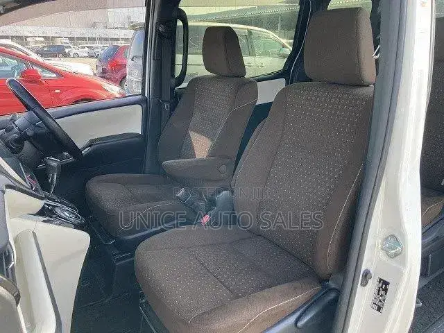 Toyota Voxy 2019 White