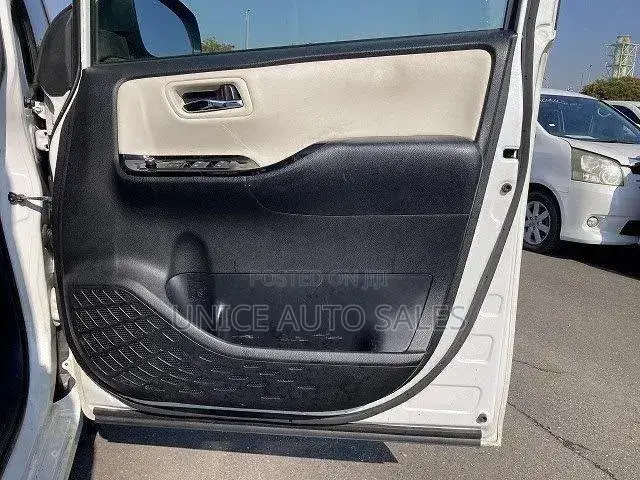 Toyota Voxy 2019 White
