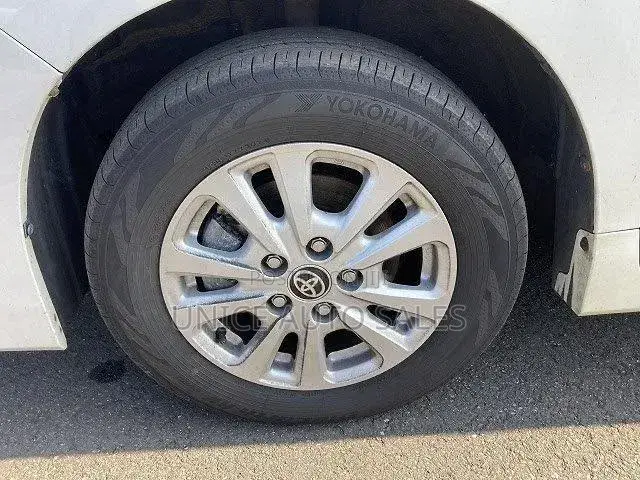Toyota Voxy 2019 White