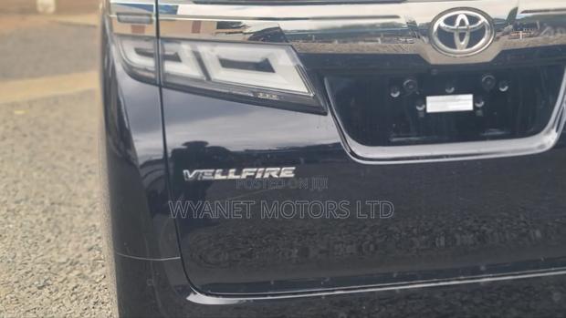 Toyota Vellfire 2019 Black - thumbnail 4