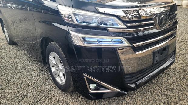 Toyota Vellfire 2019 Black - thumbnail 3