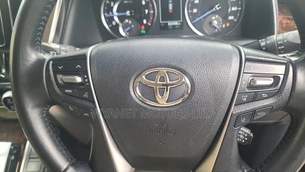 Toyota Vellfire 2019 Black - thumbnail 16