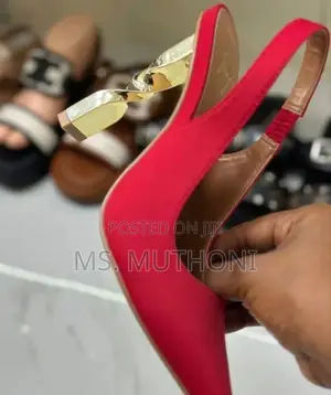 Pointed-Toe Slingback Heels Ft a 4-Inch Decorative Gold Twist Heel
