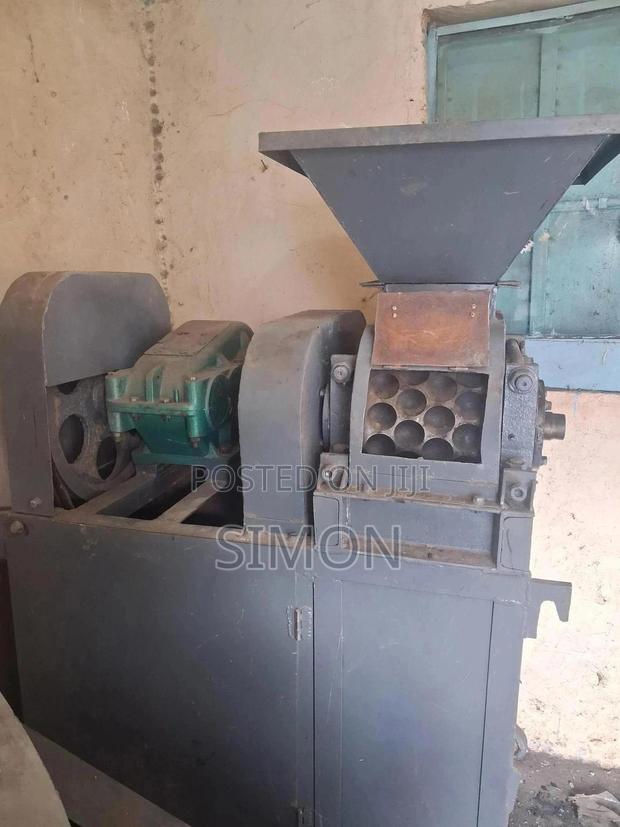 Charcoal Briquetting Machine