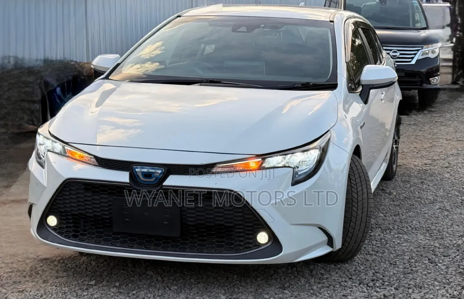 Toyota Corolla LE Eco (1.8L 4cyl 2A) 2019 White