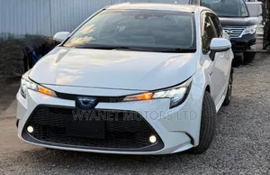 Toyota Corolla LE Eco (1.8L 4cyl 2A) 2019 White