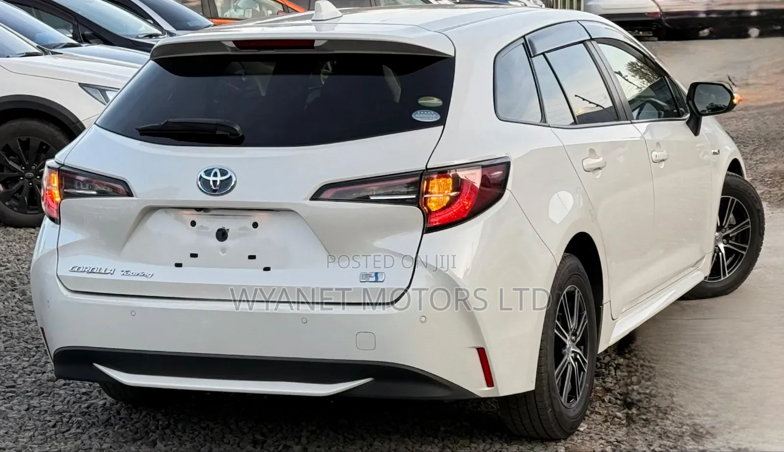 Toyota Corolla LE Eco (1.8L 4cyl 2A) 2019 White