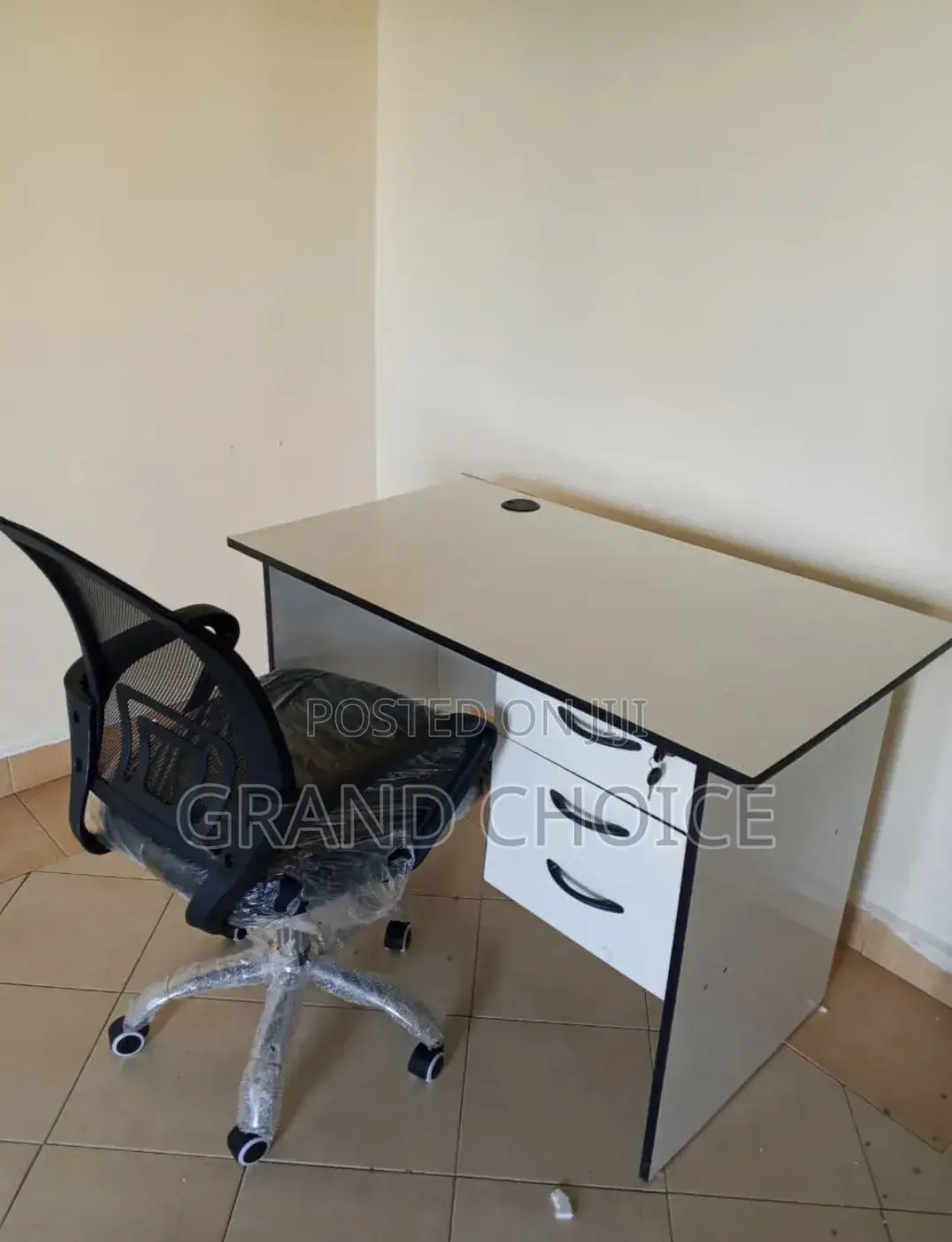Wooden Office Desk With Swivel Office Chair