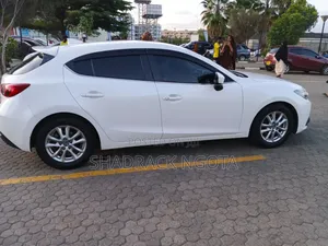 Mazda Axela 2015 White