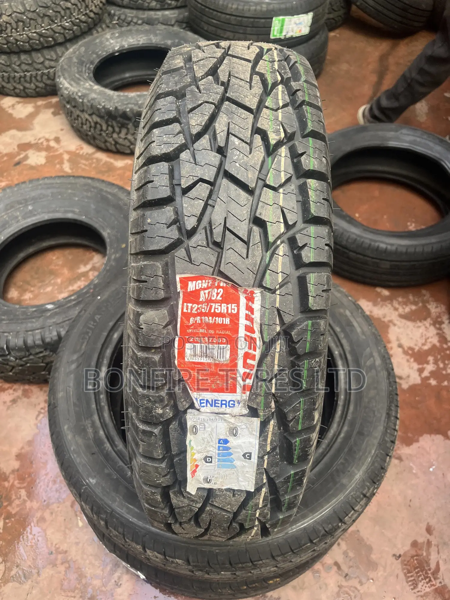235/75r15 Sunfull