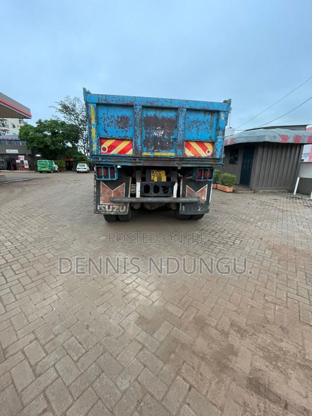 Isuzu CXH Double Steering Tipper - thumbnail 3