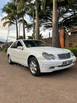 Mercedes-Benz C200 2005 White