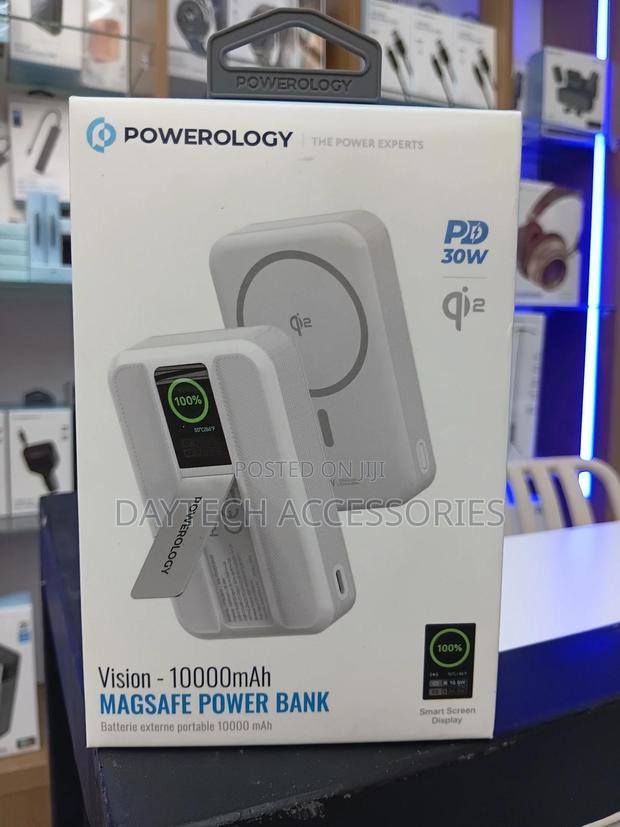 The Powerology Vision 10000mah Magsafe Power Bank.