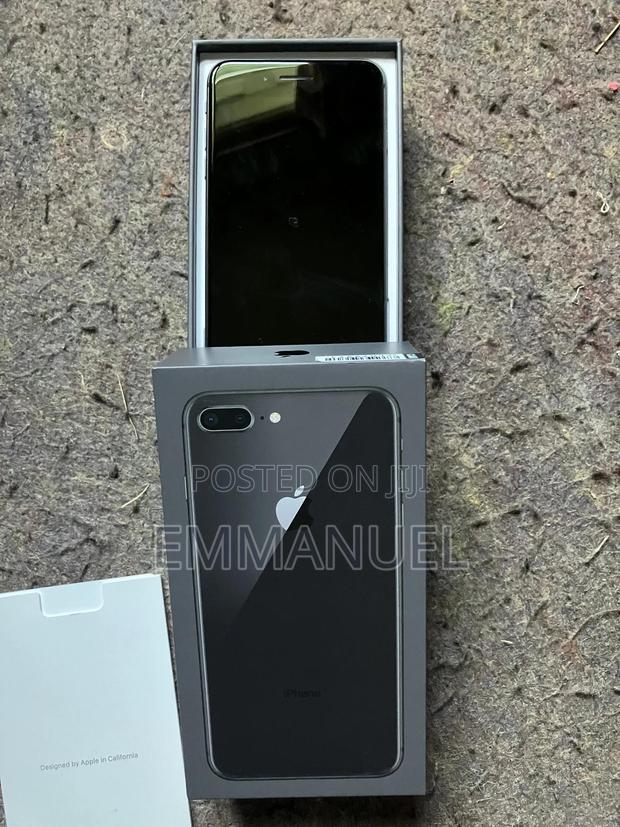 New Apple iPhone 8 Plus 64 GB Black