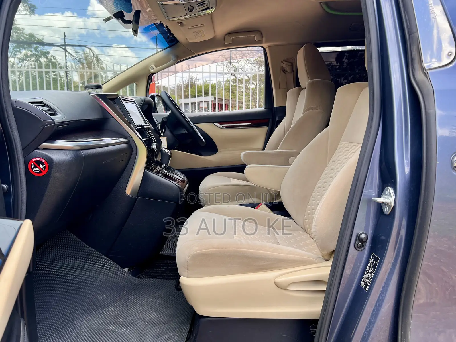 Toyota Alphard 2015 Blue