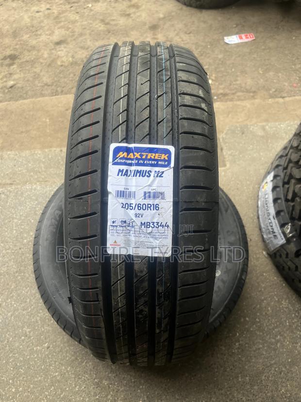 205/60r16 Maxtrek - main view