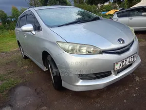 Toyota Wish 2012 Silver