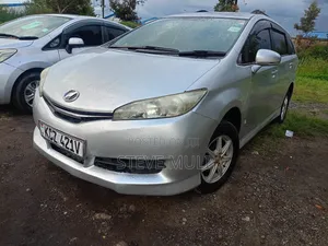 Toyota Wish 2012 Silver