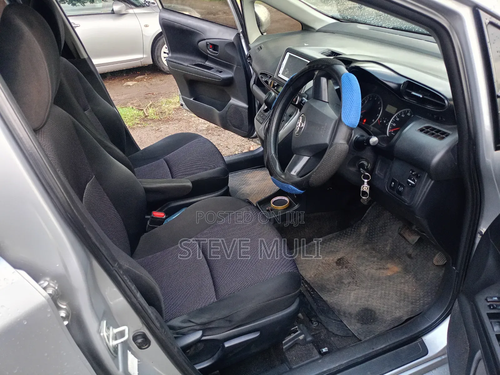 Toyota Wish 2012 Silver