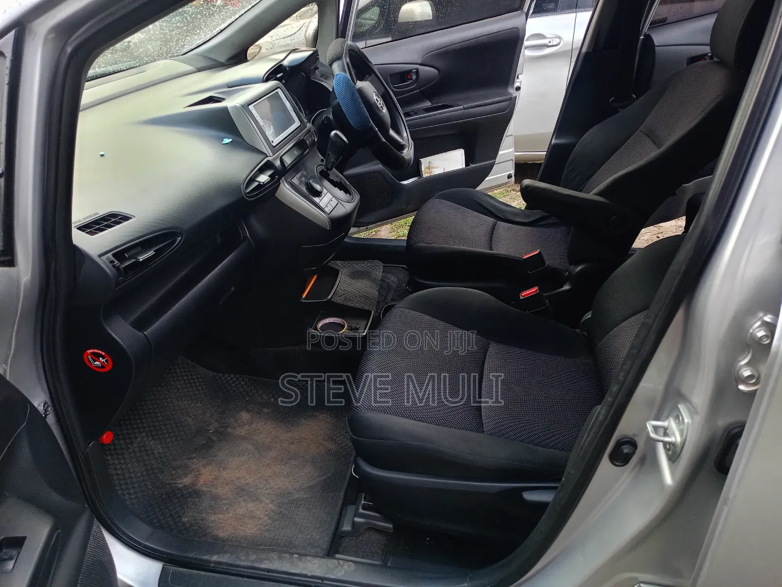 Toyota Wish 2012 Silver