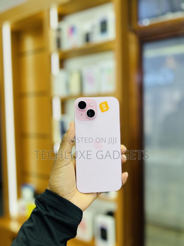 Apple iPhone 15 128 GB Pink - thumbnail 2