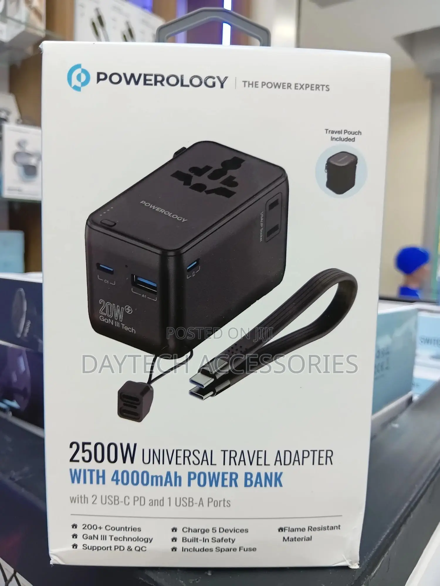 Powerology 2500w Travel Adapter With 4000mah Power Bank - Black