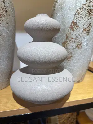 Stone Petal Vase-Size 26*20cm