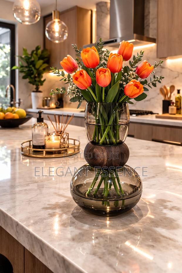 Nordic Modern Creative Dark Glass Vase With a Wooden Ring Size : 28cm