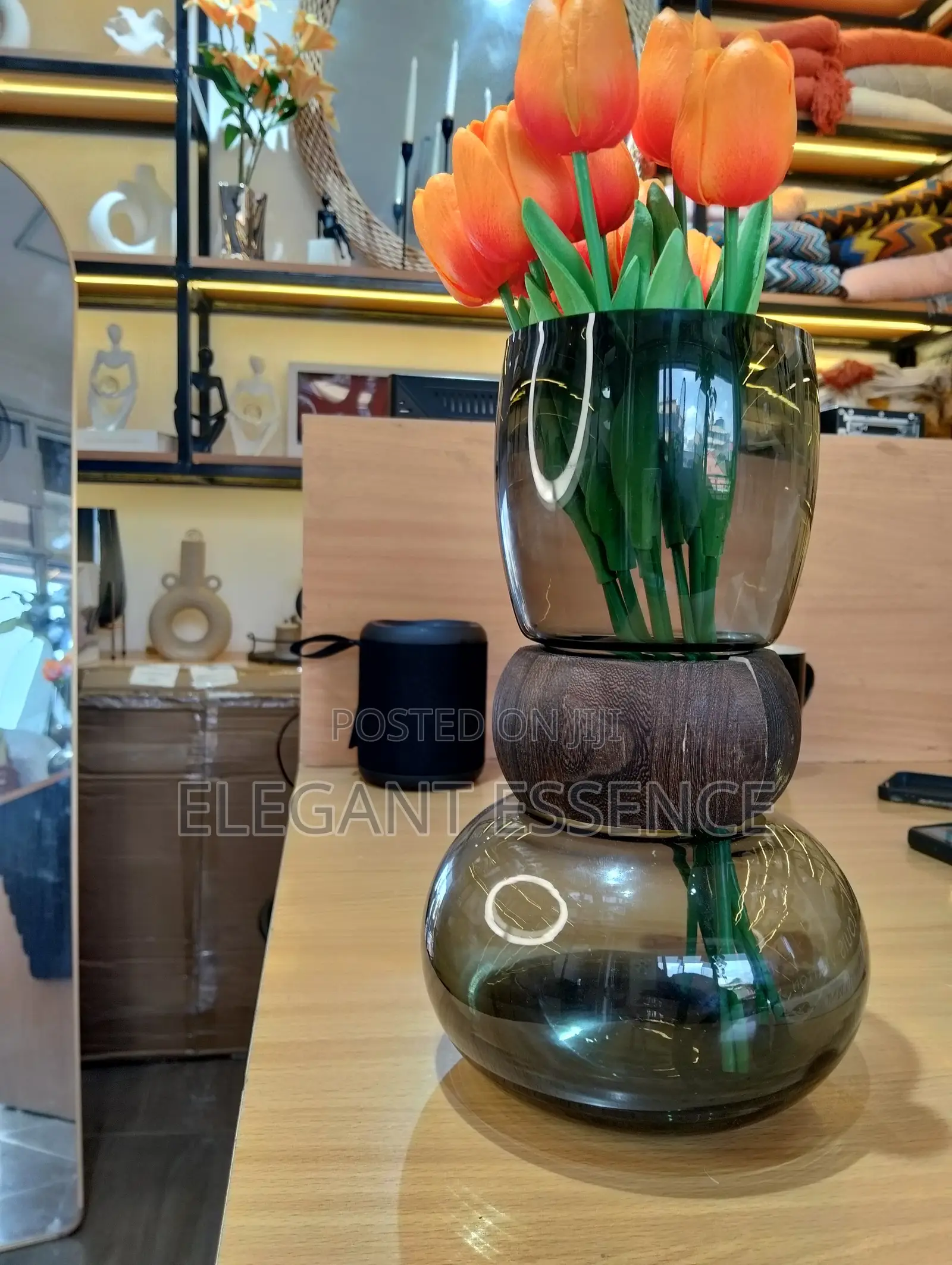 Nordic Modern Creative Dark Glass Vase With a Wooden Ring Size : 28cm