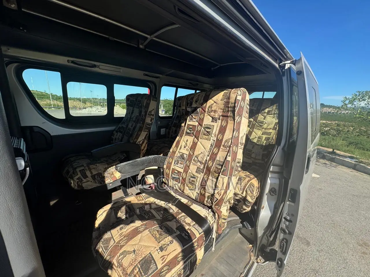 Toyota HiAce 2015 Silver