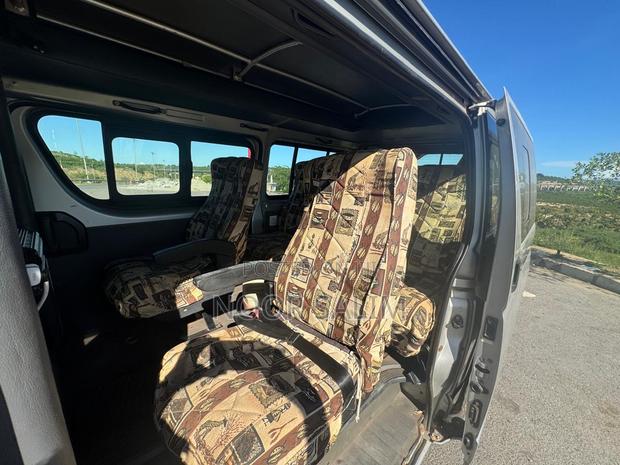 Toyota HiAce 2015 Silver - thumbnail 6