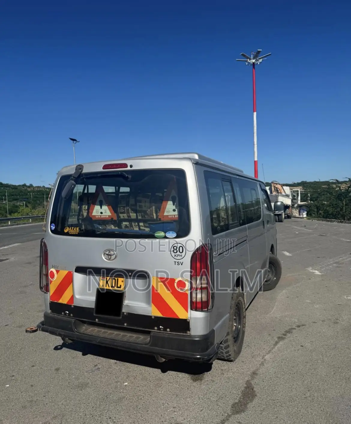 Toyota HiAce 2015 Silver