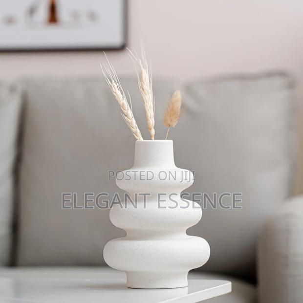 Modern Minimalist Spiral Shaped Home Decorative Flower Vase - thumbnail 3