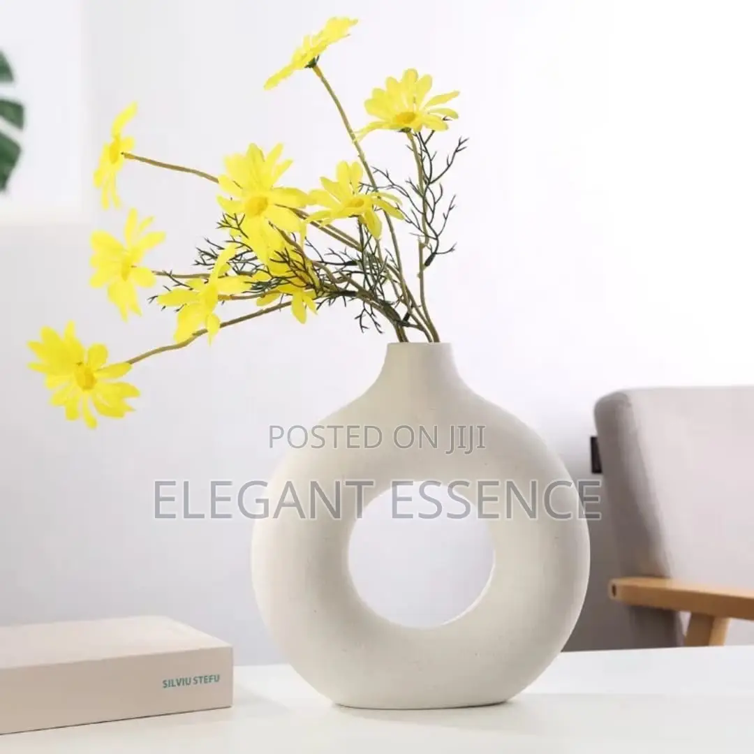 Decorative Nordic Circular Donut White Ceramic Vase*