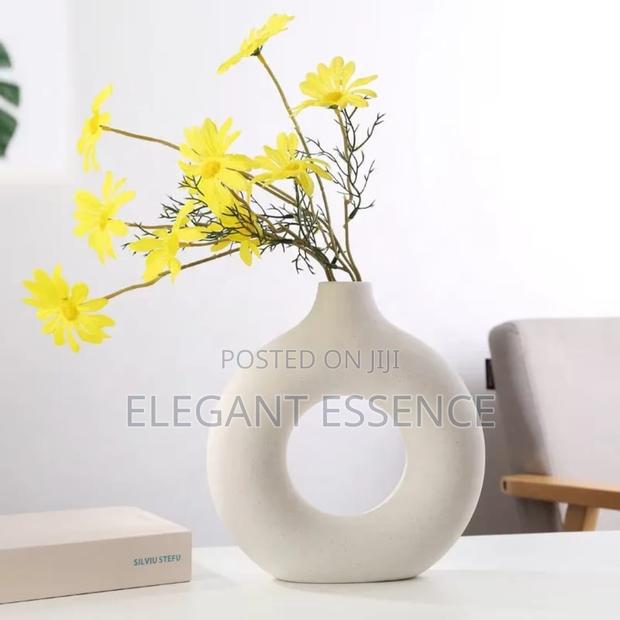 Decorative Nordic Circular Donut White Ceramic Vase* - thumbnail 3