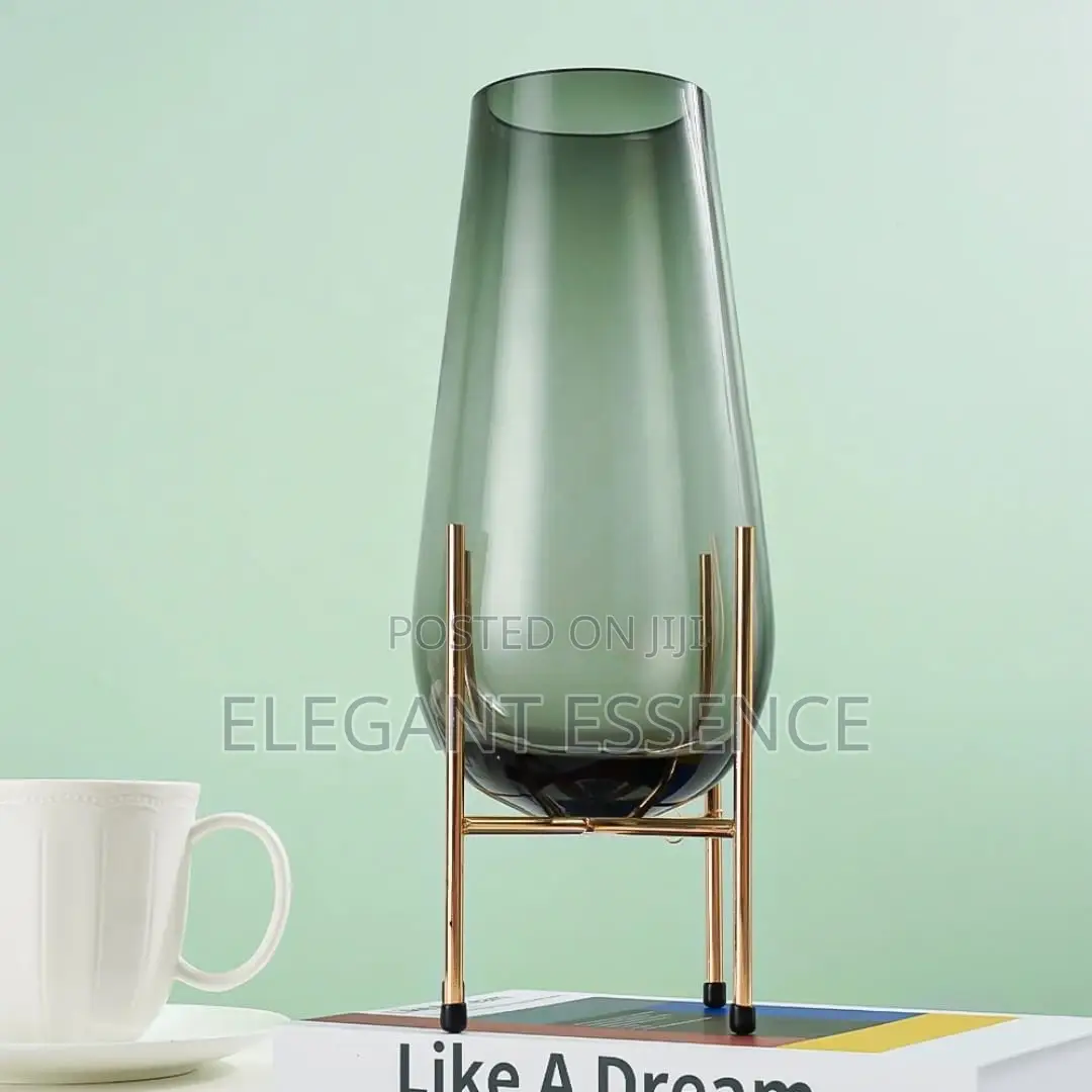 *Nordic Modern Creative Glass Vase With Metallic Stand Size : 28cm