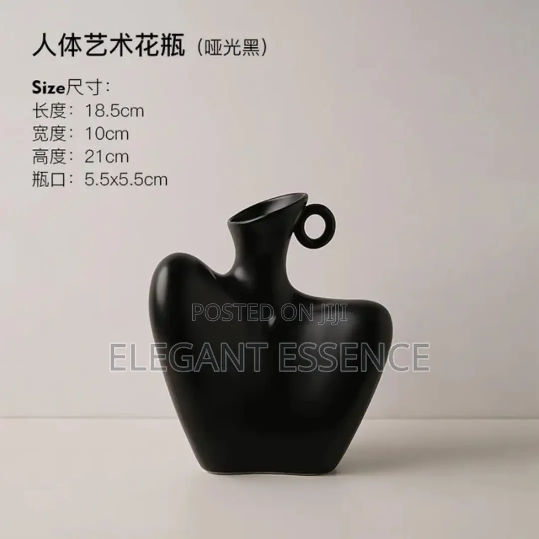 *Collarbone Statement Vase*