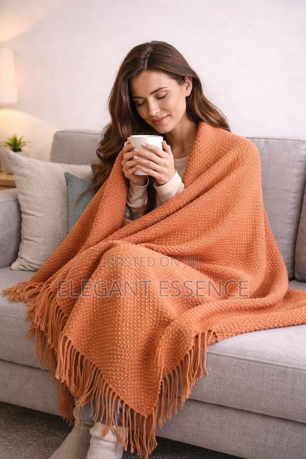 Decorative Knitted Throw Blankets - thumbnail 2