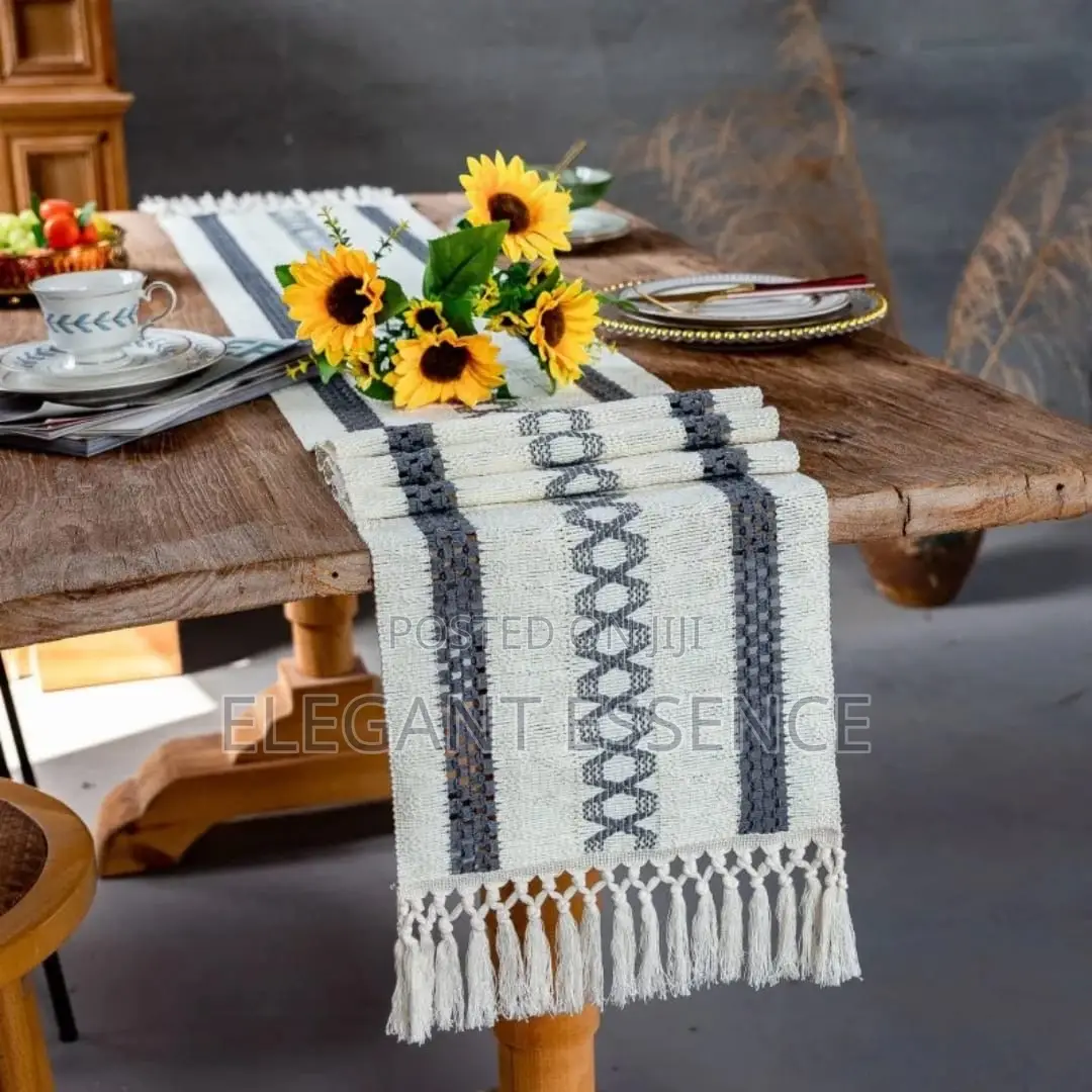 Bohemian Style Table Runner With Tassel-Size 30*250cm