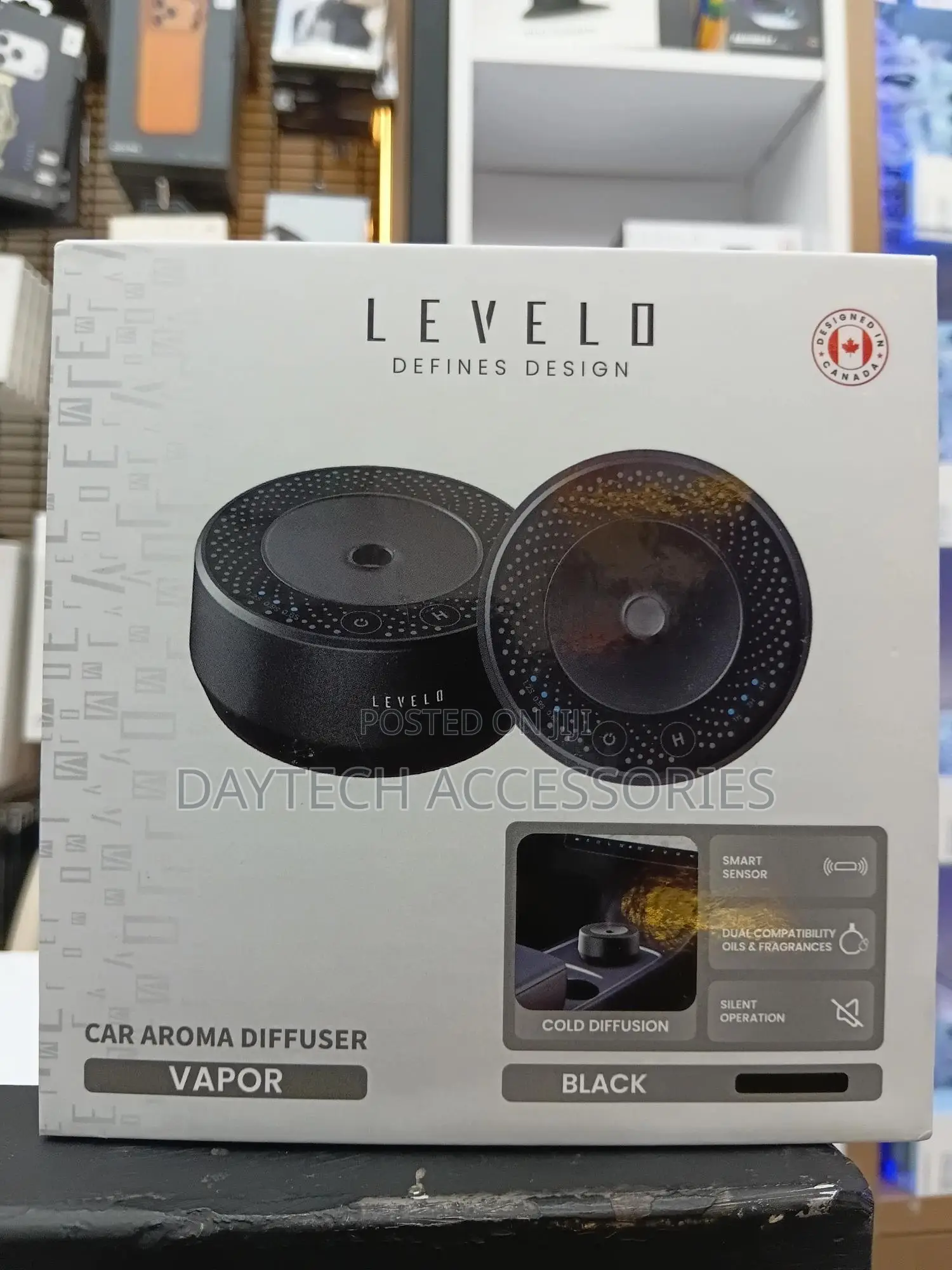 The Levelo Vapor Car Aroma Diffuser in Black.