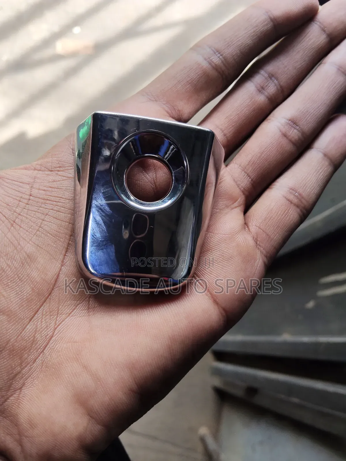 V8 200 Series Door Handle Key Cover