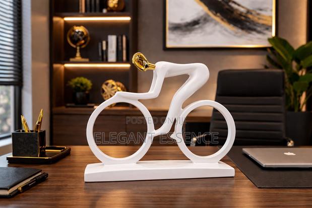 Handmade Biker Resin Figurine for Home Decoration