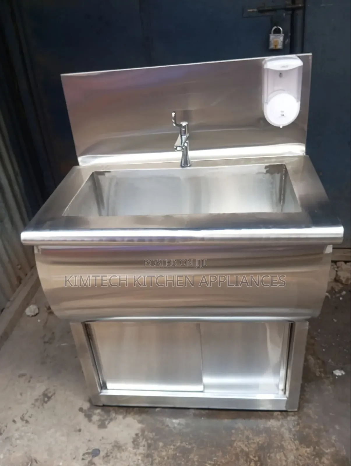 Surgical Scrub Sink