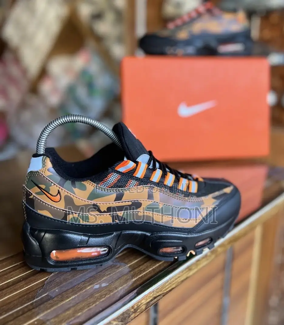 * Court Purple / Orange Camouflage Airmax-95 Size 39-45