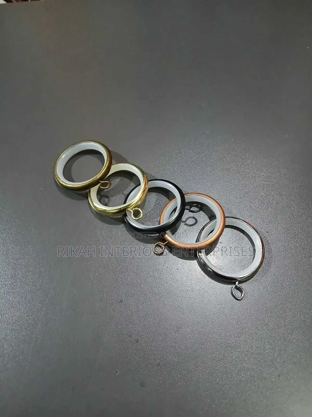 Quality Curtains Rod Rings With Plastic Holder