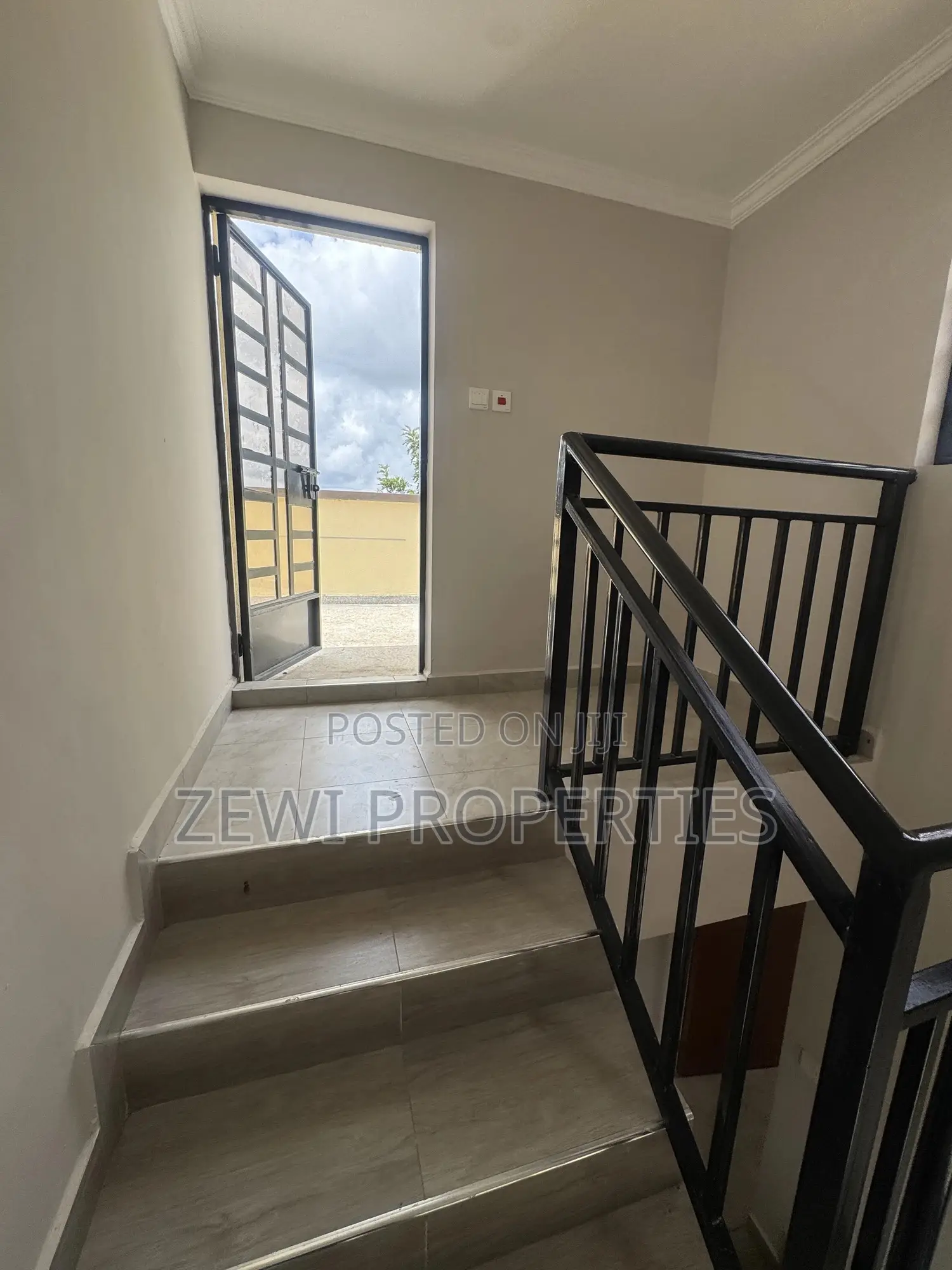 3bdrm Mansion in Matasia for rent
