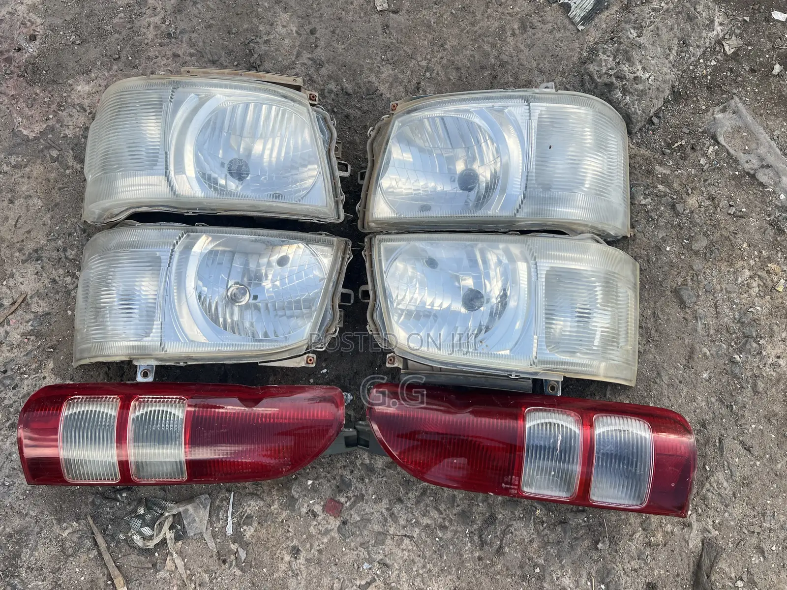 Toyota Hiace Lighting
