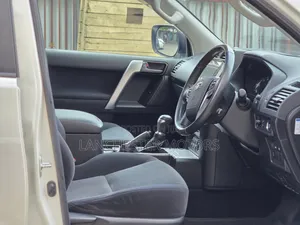 Toyota Land Cruiser Prado 2019 White