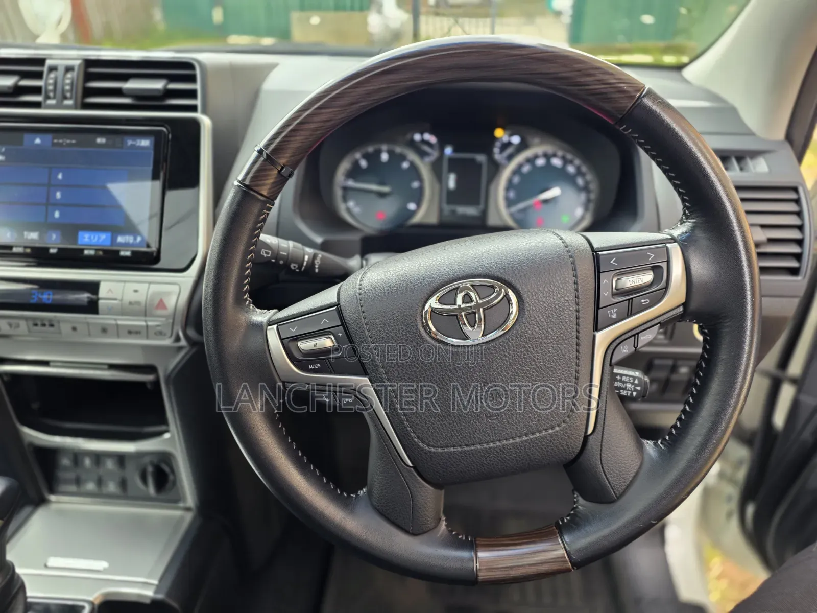 Toyota Land Cruiser Prado 2019 White