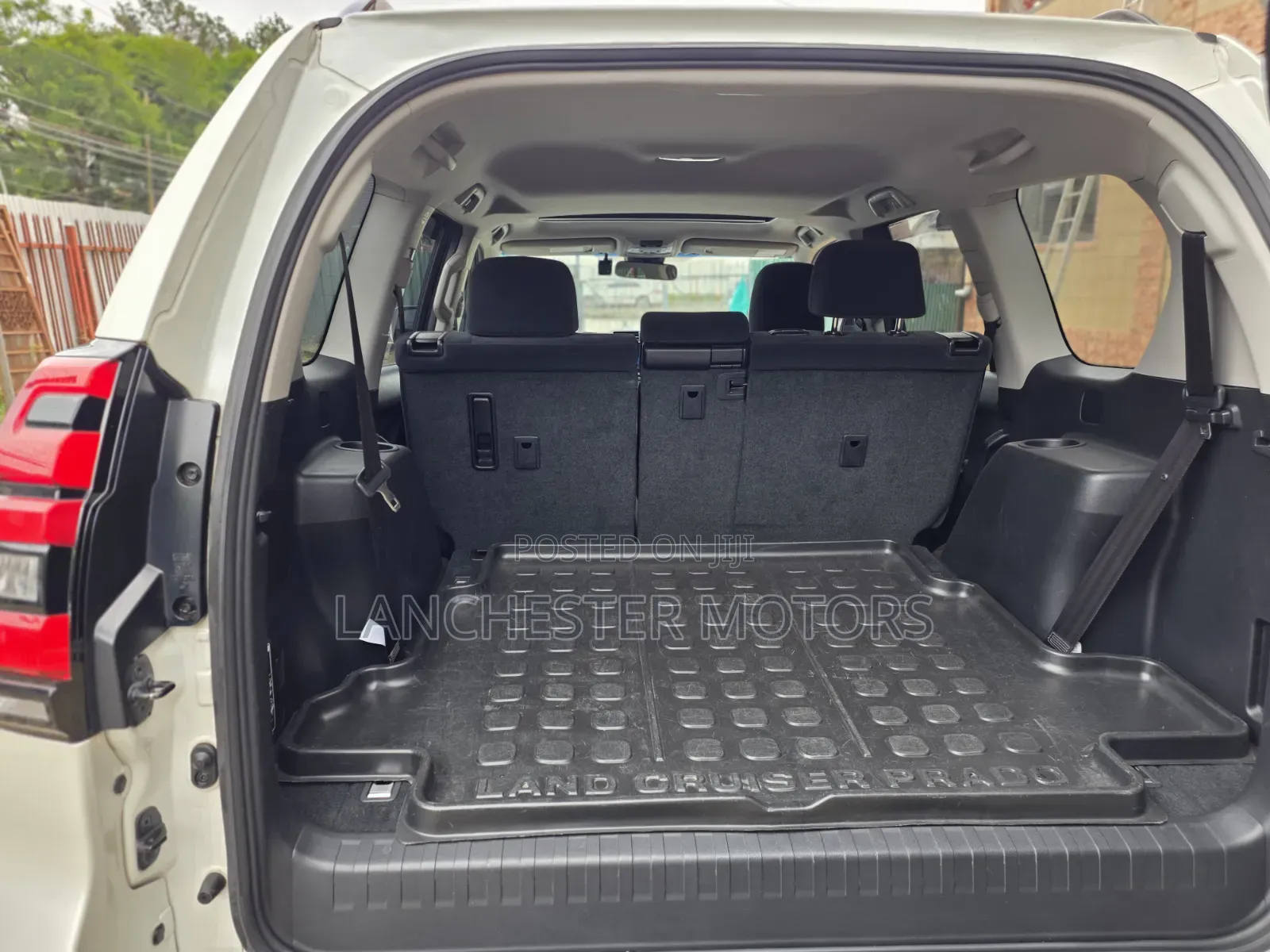 Toyota Land Cruiser Prado 2019 White